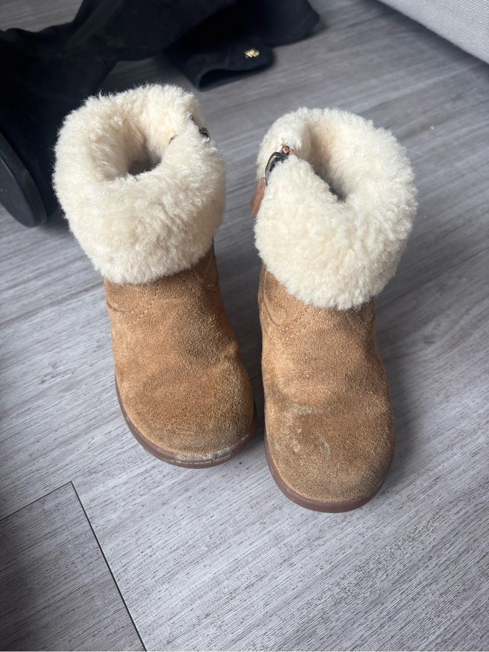 UGG Kids Chestnut Suede Shearling Cuff Boots